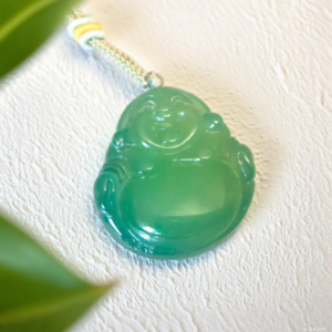 D119 Pendant Necklace: Green Joyful Spirit